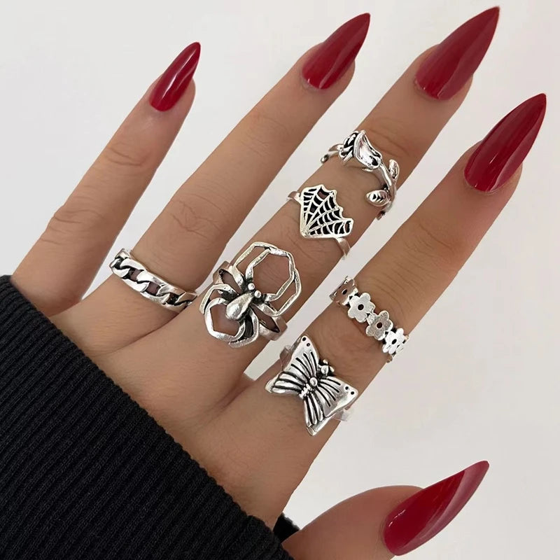 30PCS Wholesale Alloy Rings Set for Women – Trendy Big Flower, Skull, Spider, Snake & Leaf Designs | Statement Fashion Jewelry 2025